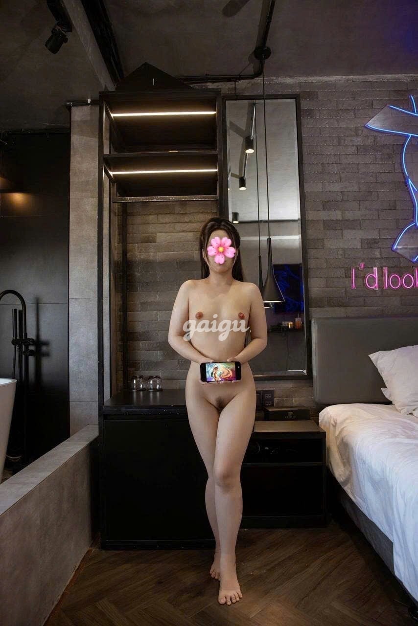 New Thiên Kim Baby ❤️ Dâm Ngoan Chiều Khách Làm Tình Cực Chất 第4张