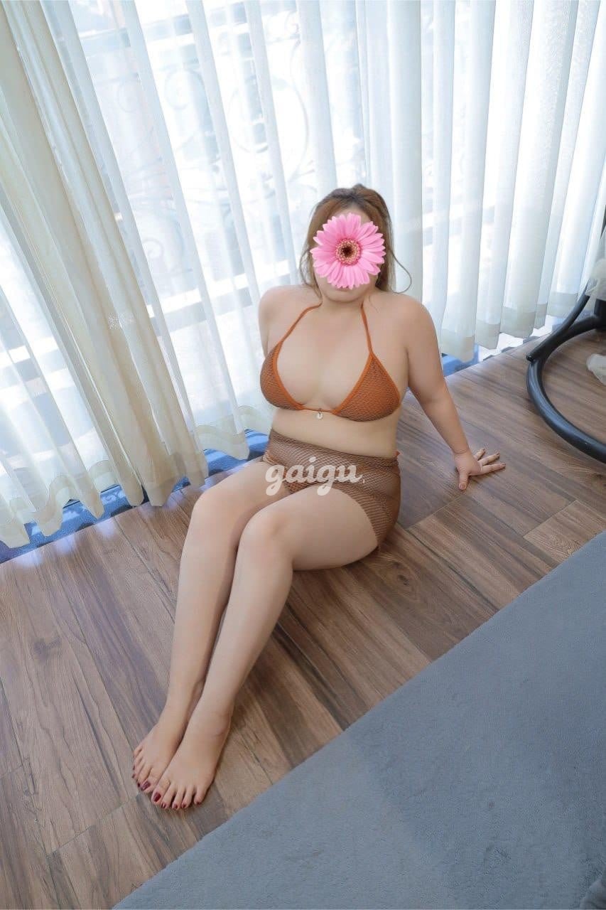 KIỀU NGỌC GIRL CHUPPY VÚ TO NGON,MÔNG CHẮC BAO DOGGY, CHIỀU KHÁCH 第3张