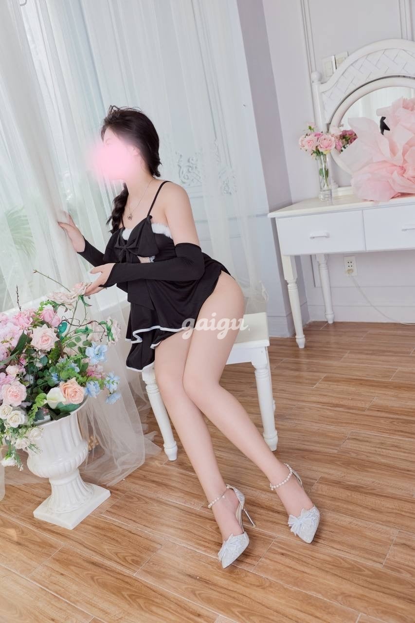 Tina- Em Hàng Vừa Mất Trinh, Lên Sóng Siêu Nóng!!! 第4张