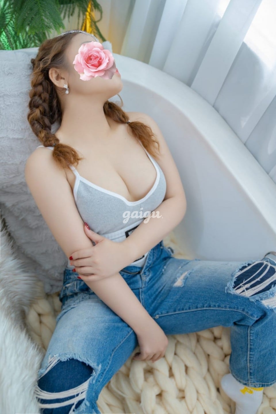 VY ANH GÁI DÂM ,DA TRẮNG, LÀM TÌNH ĐỈNH, ĐƯỜNG LƯỠI BAO PHÊ 第4张