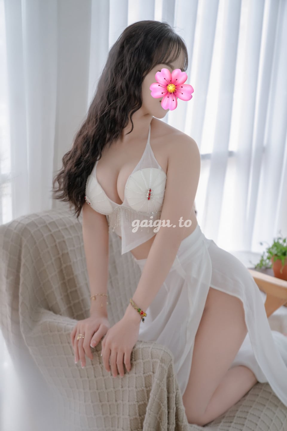 Thủy Tiên. Em Sinh Viên Xinh đẹp Không Tùy Vết. 第4张