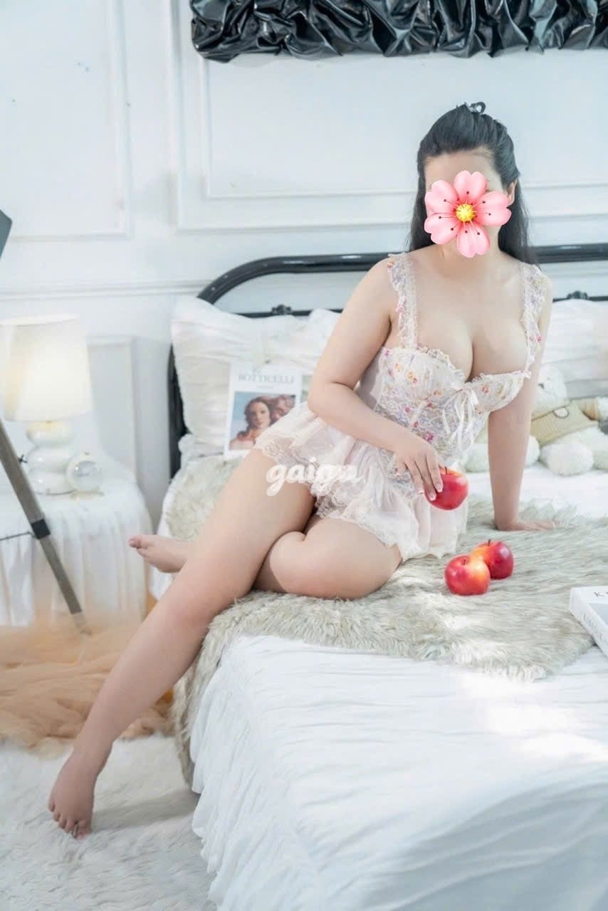 ✨DY DY✨- BODY TUỔI TEEN _CHỈ CẦN ANH CÓ TIỀN SEX ĐỂ E LO 第4张